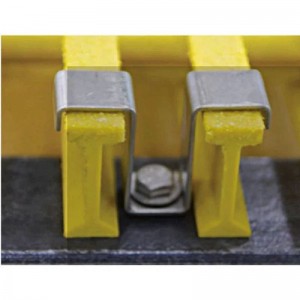 Ruostumattomasta teräksestä valmistettu FRP GRP Lasikuitu ritilä M -pidike kynsillä ja pultilla